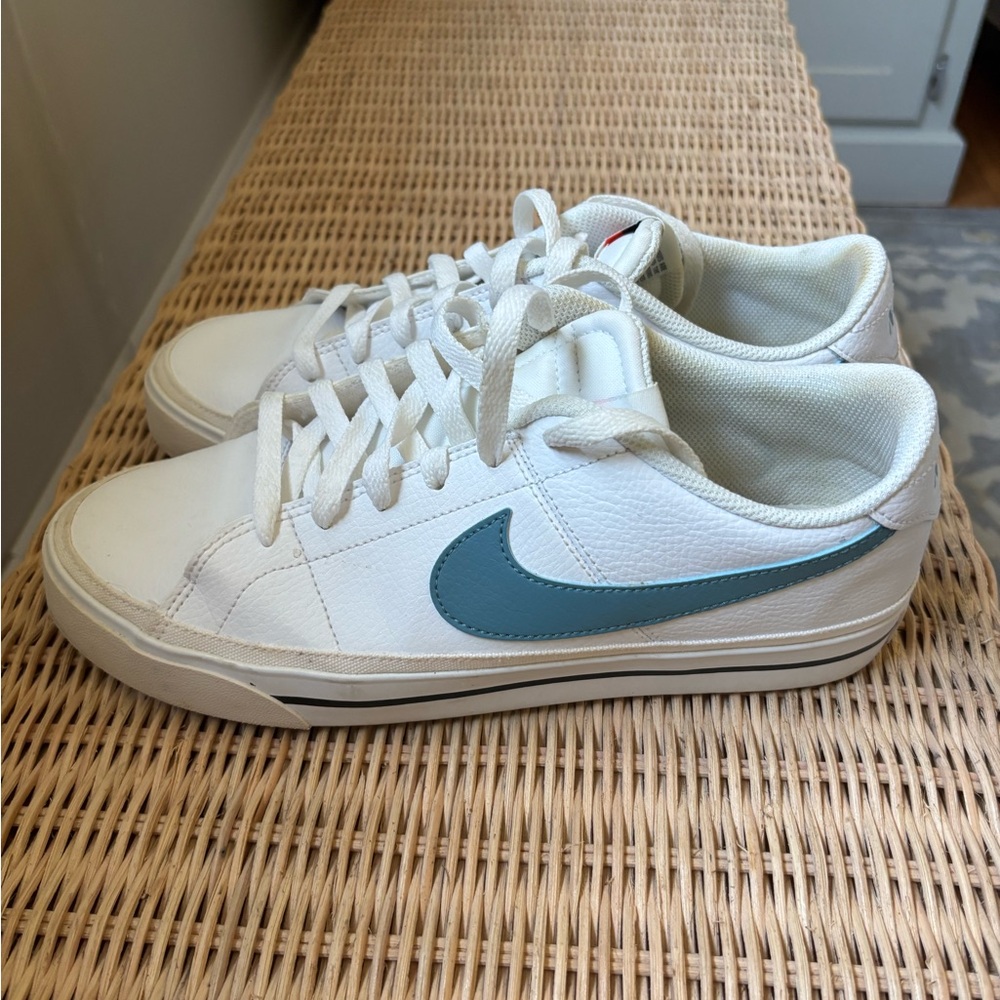 Nike men’s casual shoes